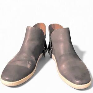 Frye Melissa Sneaker Shooties in Grey Leather